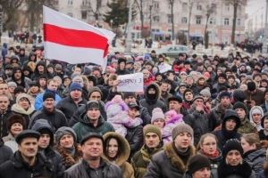 "Я не дармоїд! Лукашенко, йди!": у Білорусі відбулися нові акції протесту