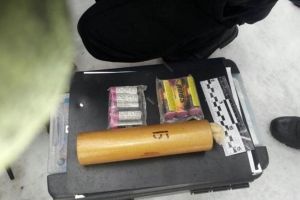 Молодик намагався пронести в урядовий квартал петарди і вибуховий пакет – поліція Києва