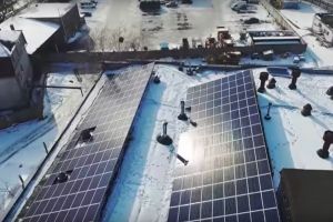 Під Києвом запрацювала сонячна електростанція – відео