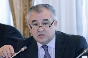 У Киргизстані затримали лідера опозиції Текебаєва