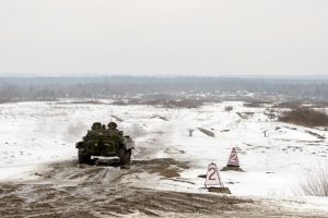 "У полігонній темряві": На Львівщині почались масштабні "нічні" навчання – фото