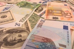 14 банків за дестабілізаційний впливна на курс гривні відключено від міжбанку