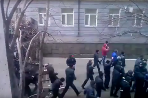 Річниця захоплення сепаратистами Донецької ОДА: як це було