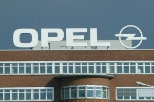 Французький автовиробник купує Opel