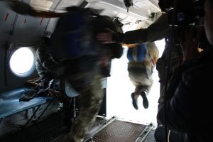 Вищий пілотаж: Як у "тилу ворога" бійці ССО та льотчики відпрацьовують свій хист – фоторепортаж