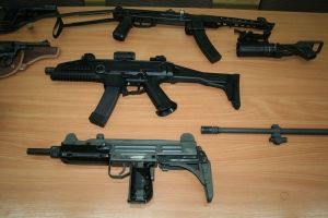 СБУ перекрила потужний канал контрабанди стрілецької зброї