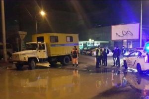 У Києві Борщагівку частково затопило холодною водою