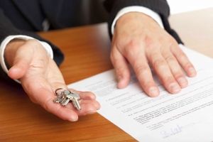 Рада продовжила мораторій на стягнення майна за валютними кредитами