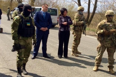 "ДНР" віддала Україні 14 ув'язнених 