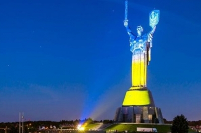 Під час Євробачення на монументі Батьківщина-Мати показали світлове шоу