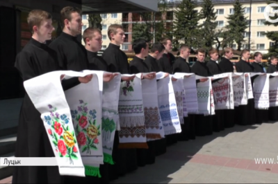 Фестиваль вишитих рушників