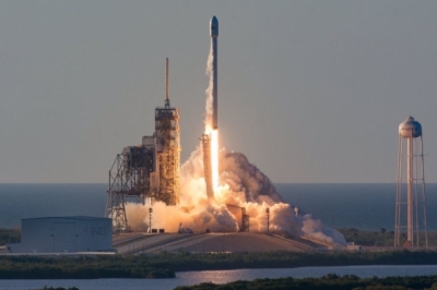 Зліт Falcon 9 з супутником Inmarsat-5 F4