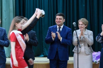 Гройсман на святі "Останнього дзвоника" в Броварах