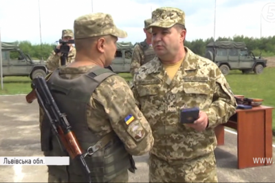Полторак нагородив бійців