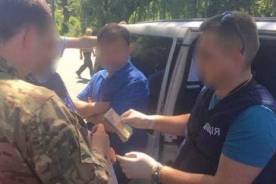 на Івано-Франківщині сільський голова вимагав від учасника АТО хабар