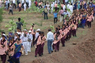 В Індії за 12 год висадили рекордну кількість дерев