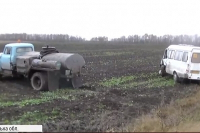 На Сумщині бензовоз в'їхав у шкільний автобус