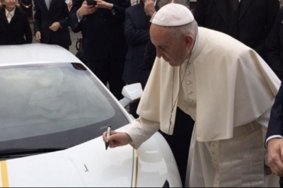 Lamborgini для Папи Римського
