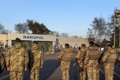 Порошенко на зустрічі з морпіхами в Маріуполі
