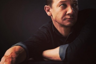 Джеремі Реннер