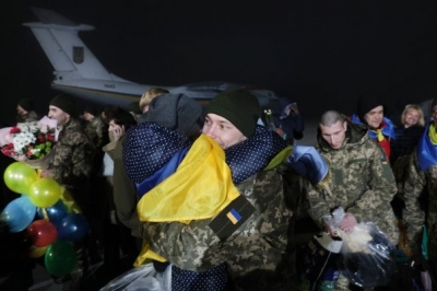 Зустріч звільнених заручників у "Борисполі"