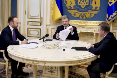 Порошенко підписав укази про ліквідацію в Україні місцевих судів