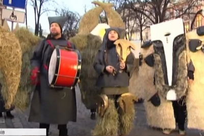 У Львові народження Христа показали модернізованим шоу-вертепом