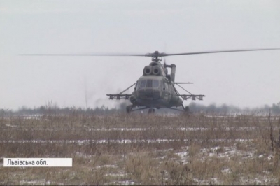 Військові авіаційнй навчання