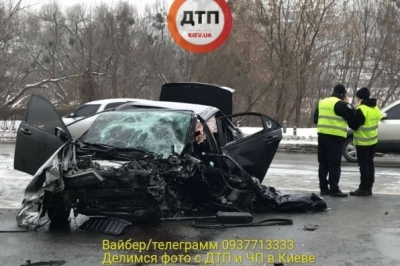 Поліцейський загинув у лобовій аварії
