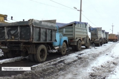 На Буковині відкопали стихійний могильник