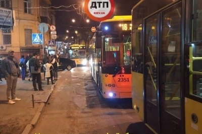 Київ, сутичка в тролейбусі