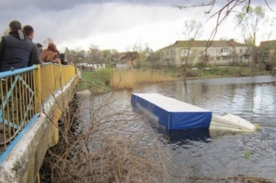 ДТП, фура затонула