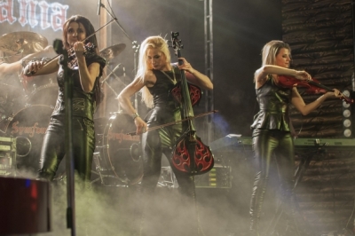 Виступ гурту Symfomania