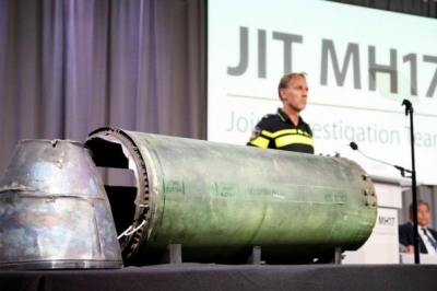 Уламки ракети, якою збили МН17