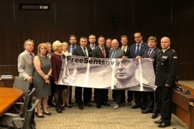 Канадські депутати вимагають звільнити Олега Сенцова