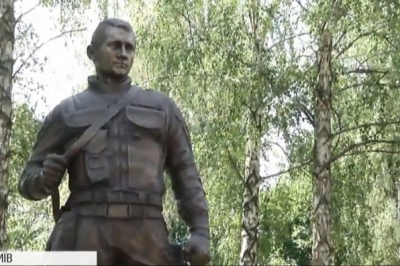 Пам'ятник загиблому військовослужбовцю Мирославу Мислі