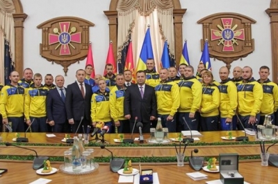 Полторак і "нескорені"
