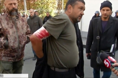 Бійка під МВС