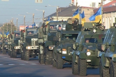 Житомир, марш військової техніки