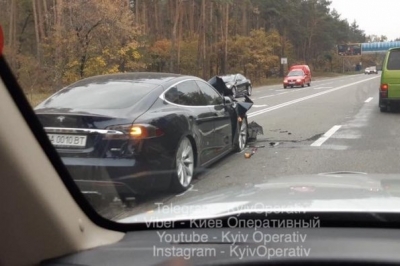 ДТП під Києвом_Tesla vs Skoda