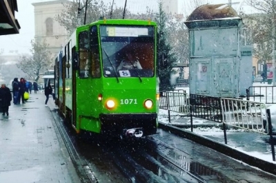 Львів засніжило