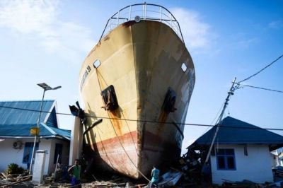 Цунамі в Індонезії