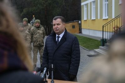 Степан Полторак