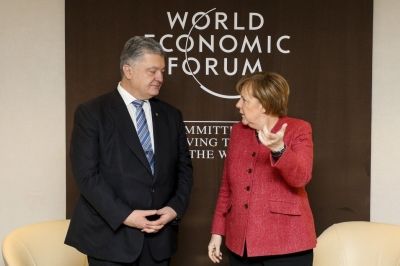 Петро Порошенко та Ангела Меркель у Давосі