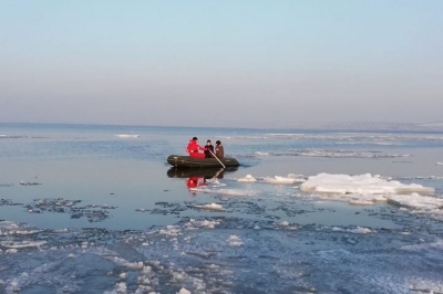Діти дрейфували на кризі