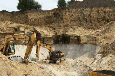 Окупанти в Криму_дамба_кар'єр