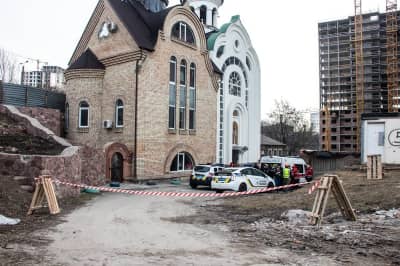 У Києві біля церкви виявили труп