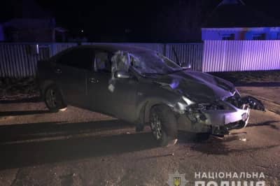 ДТП на Київщині, хлопець збив двох дівчат