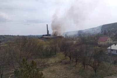 Горить цукровий завод на Буковині