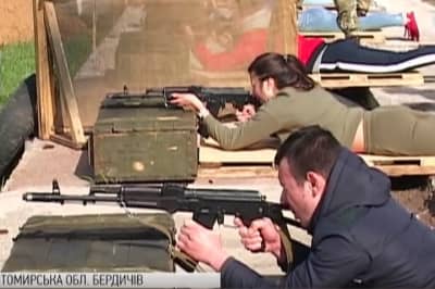 Для школярів та студентів влаштували практичні стрільби у польових умовах